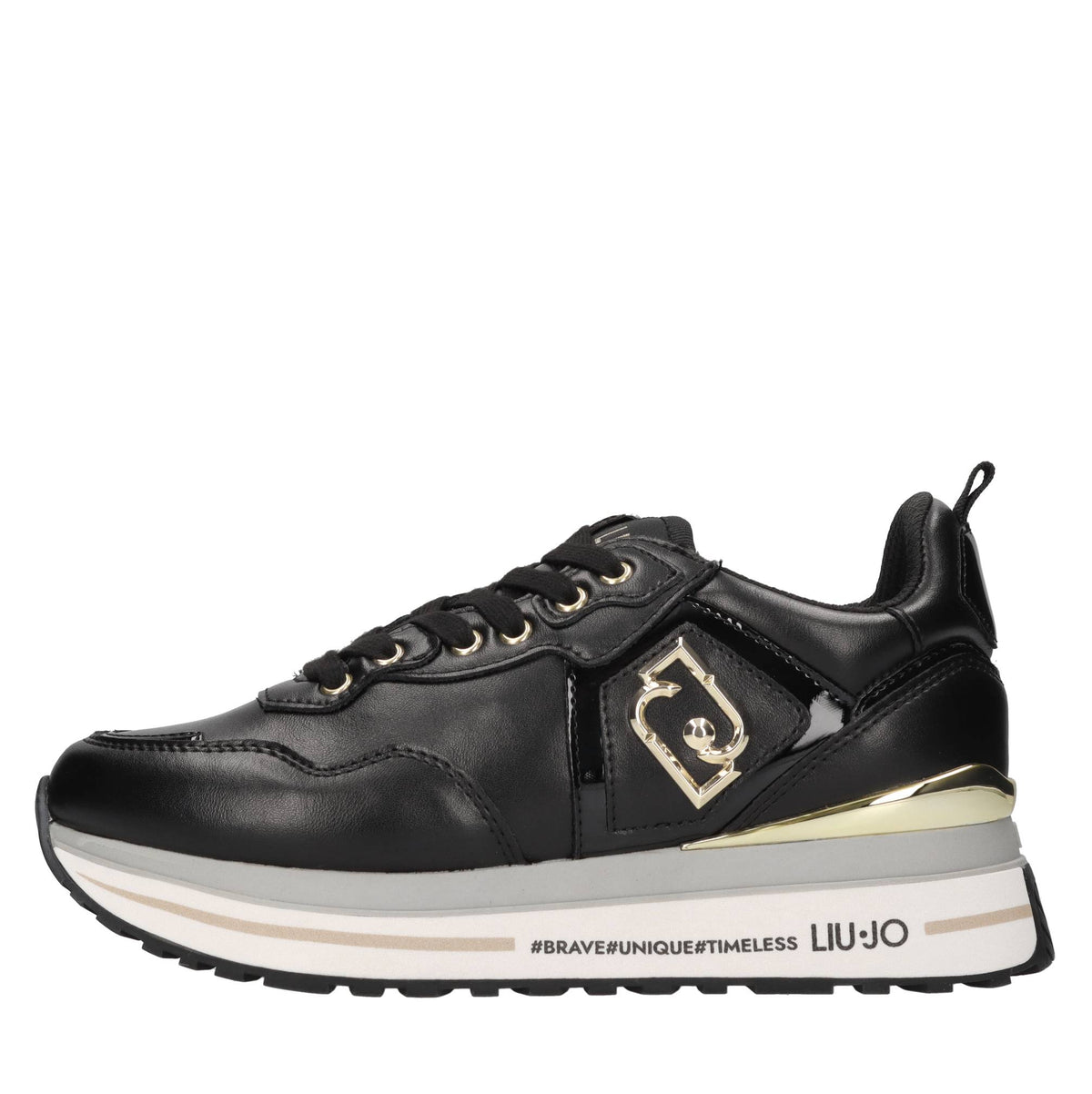 Sneakers in pelle e altre materie 