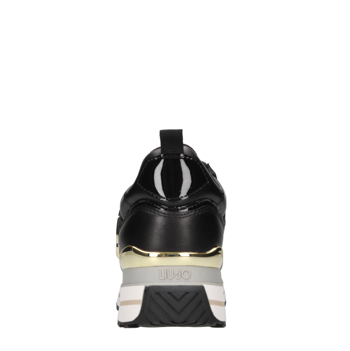 Sneakers in pelle e altre materie 