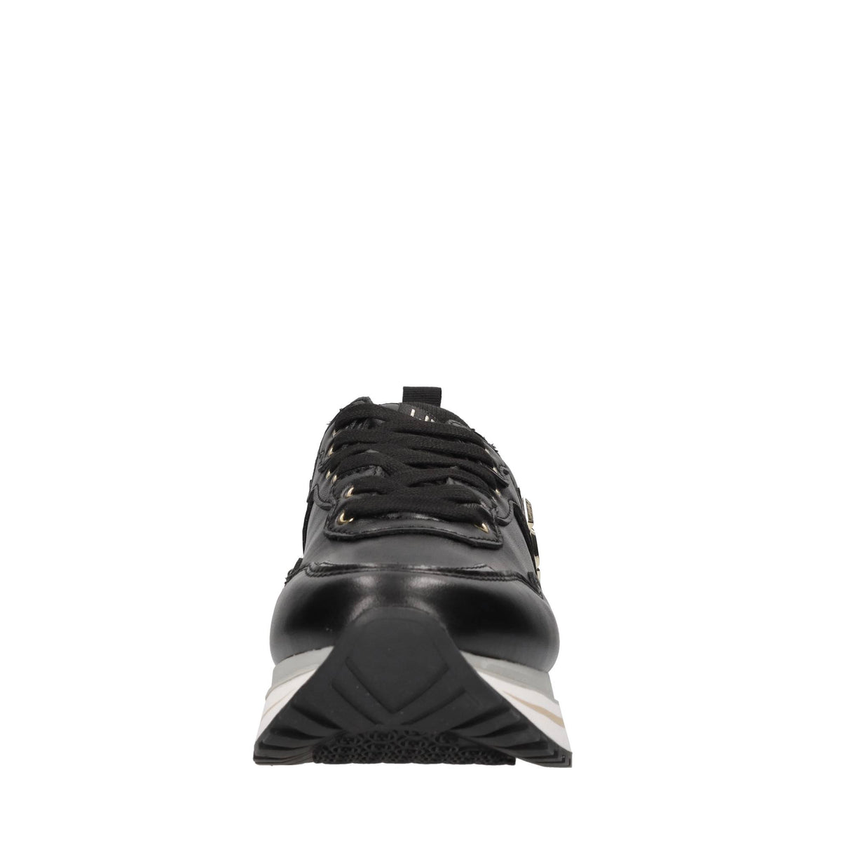 Sneakers in pelle e altre materie 