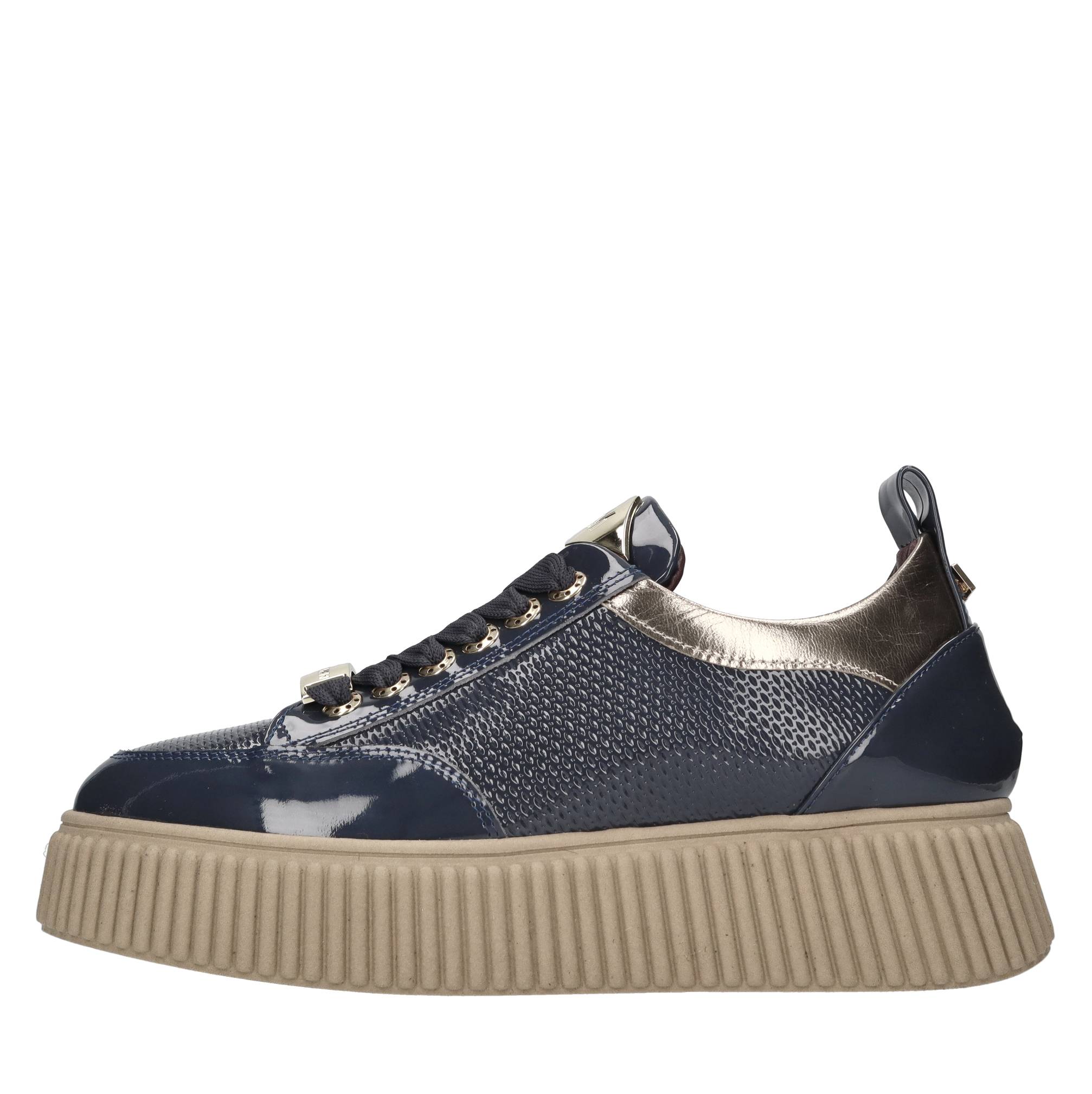 Sneakers in vernice 