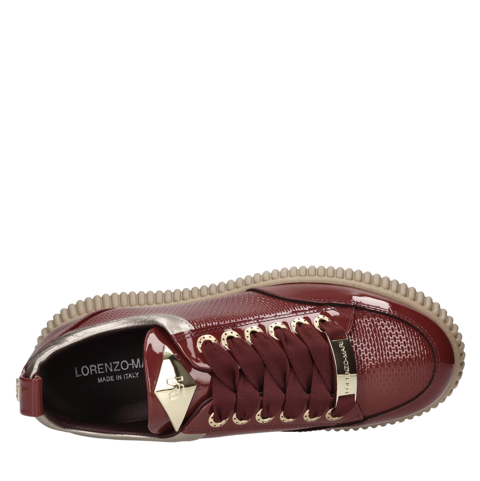 Sneakers in vernice 