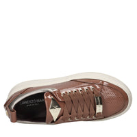 Sneakers in vernice 