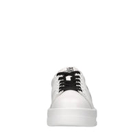 Sneakers in pelle 