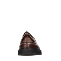 Stringate in pelle 