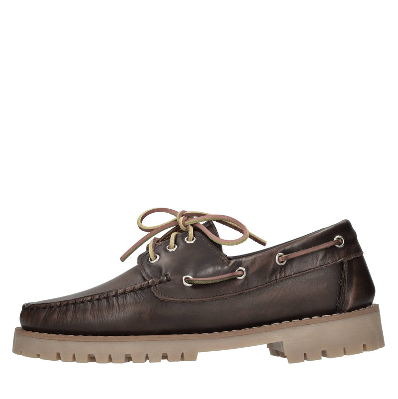 Stringate in pelle 