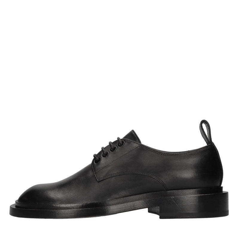 Stringate in pelle 