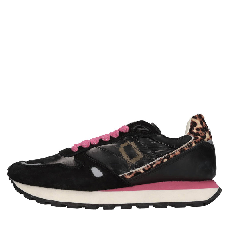 Sneakers in camoscio, tessuto tecnico e cavallino 