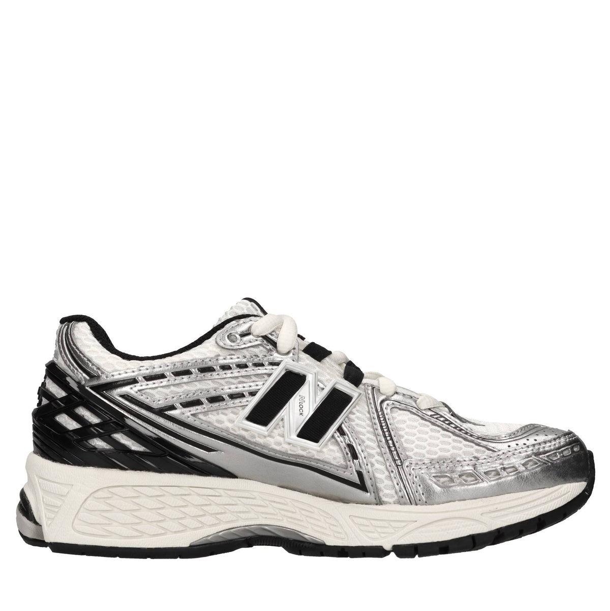 Sneakers in tessuto, ecopelle e altre materie 