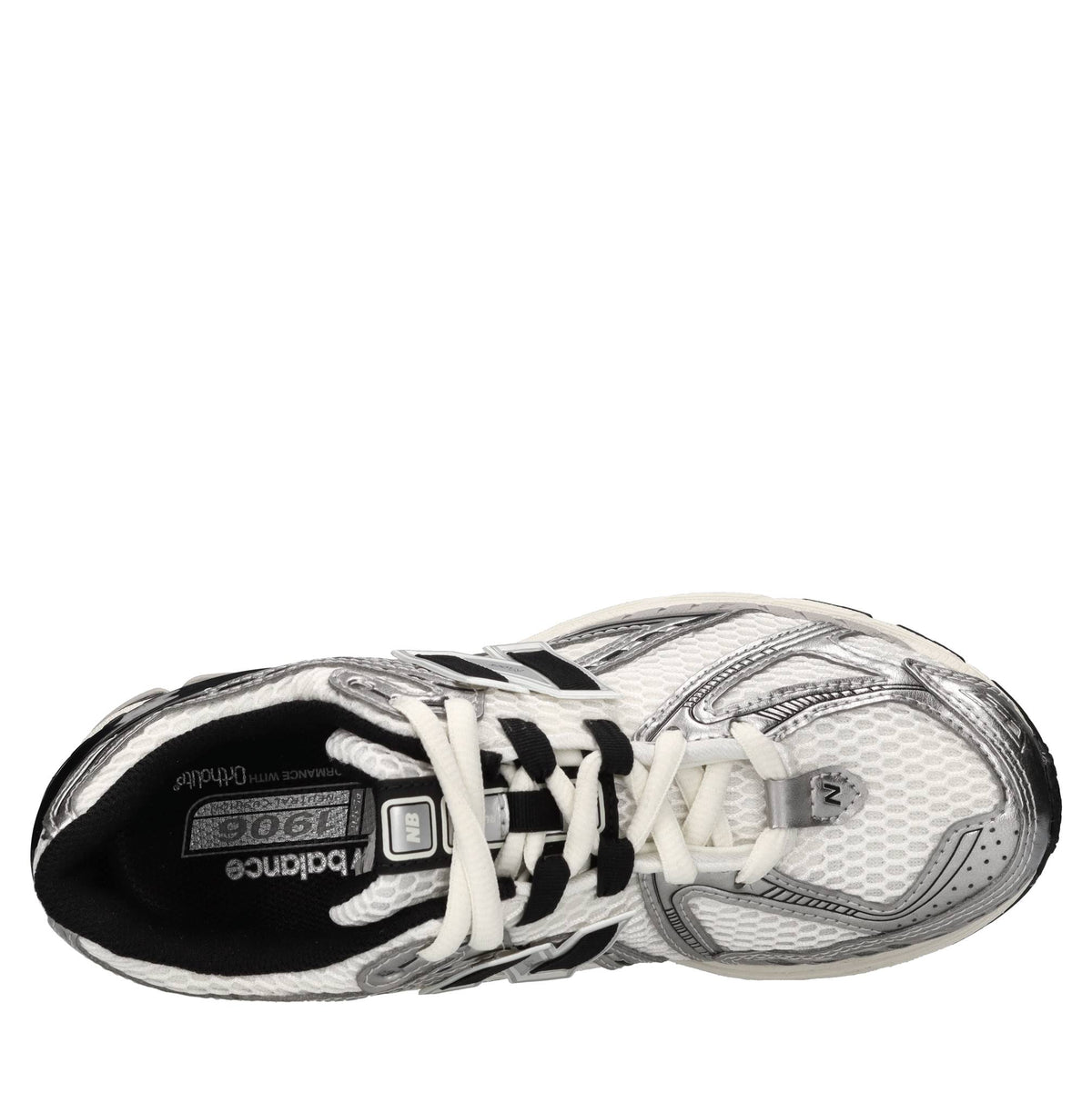 Sneakers in tessuto, ecopelle e altre materie 