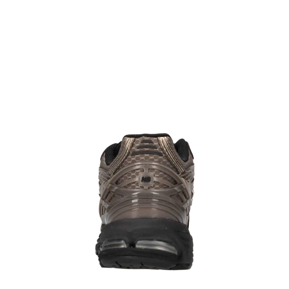 Sneakers in tessuto, ecopelle e altre materie 