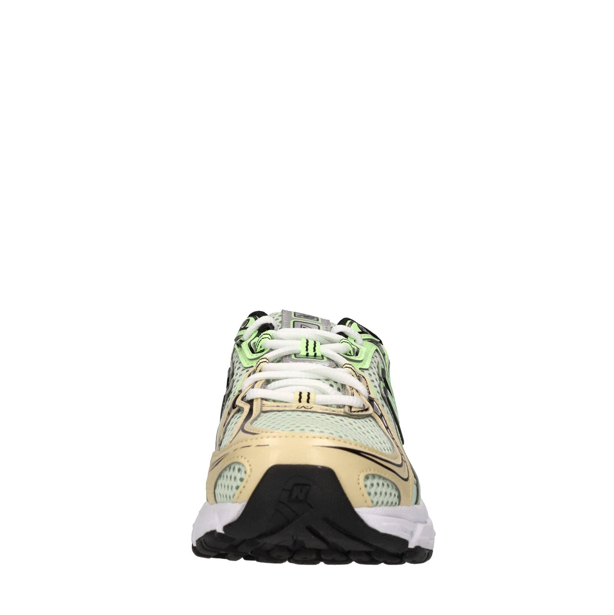 Sneakers in tessuto e altre materie 