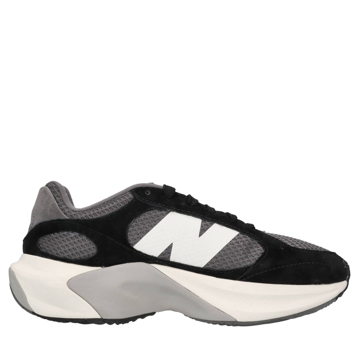 Sneakers in ecocamoscio e tessuto 