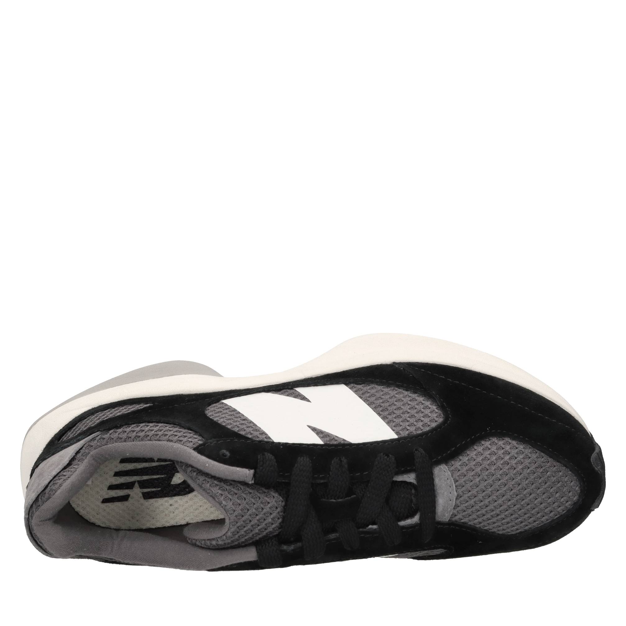 Sneakers in ecocamoscio e tessuto 