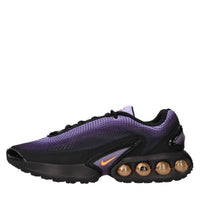 Sneakers in tessuto e altre materie 