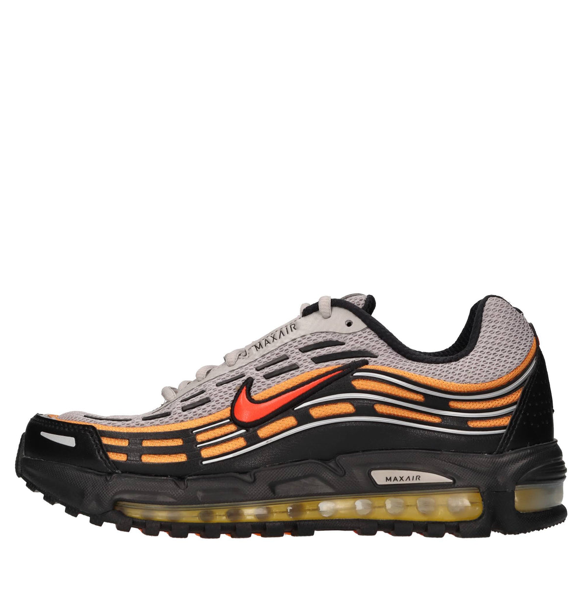 Sneakers in pelle, tessuto e altre materie 