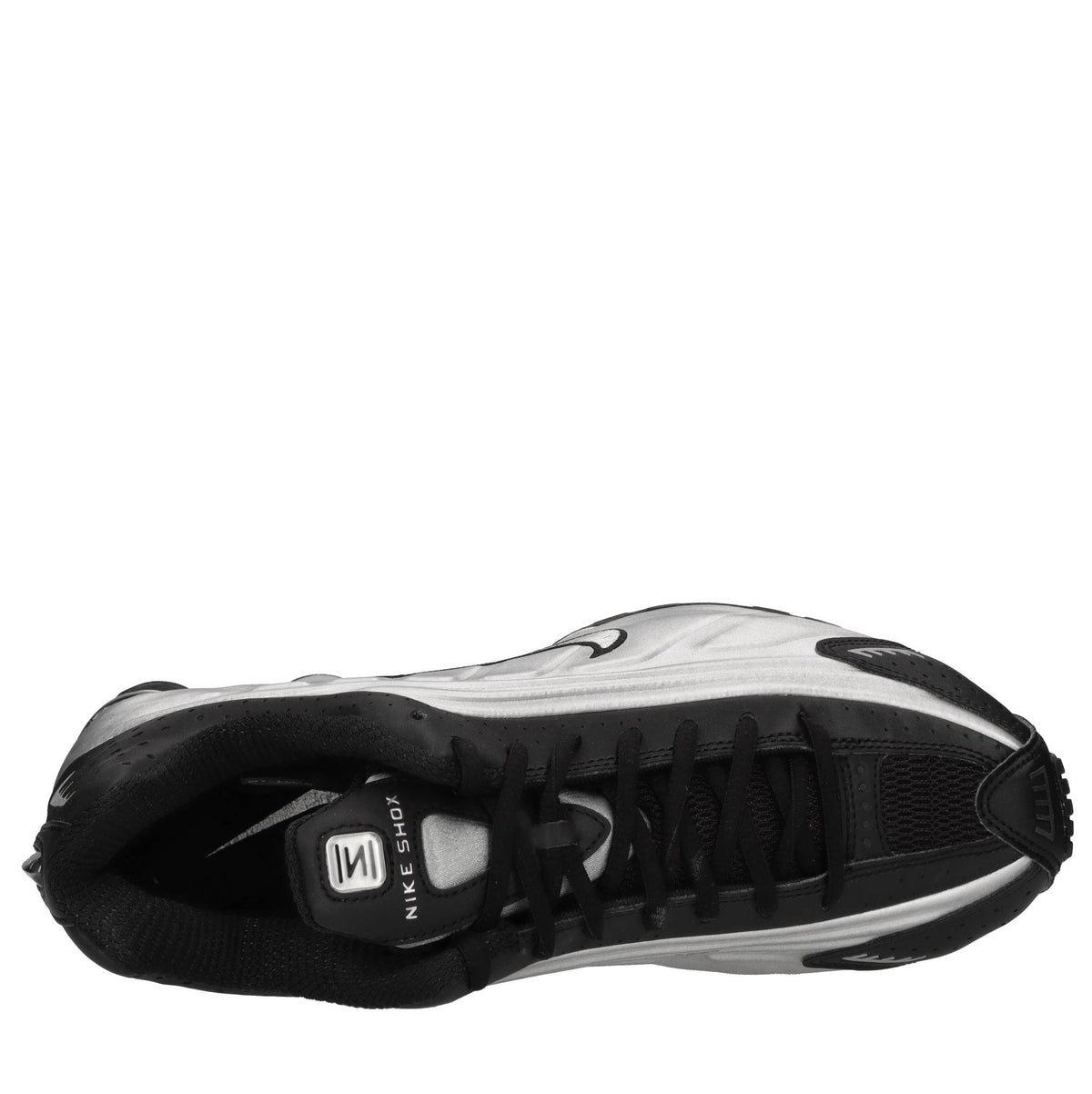 Sneakers in tessuto e altre materie 