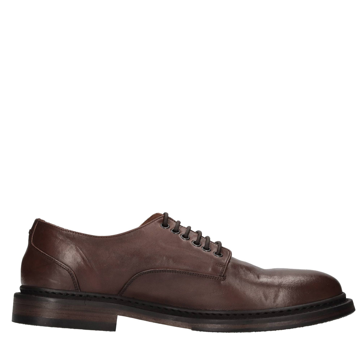 Stringate in pelle 