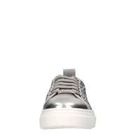 Sneakers in camoscio e strass 