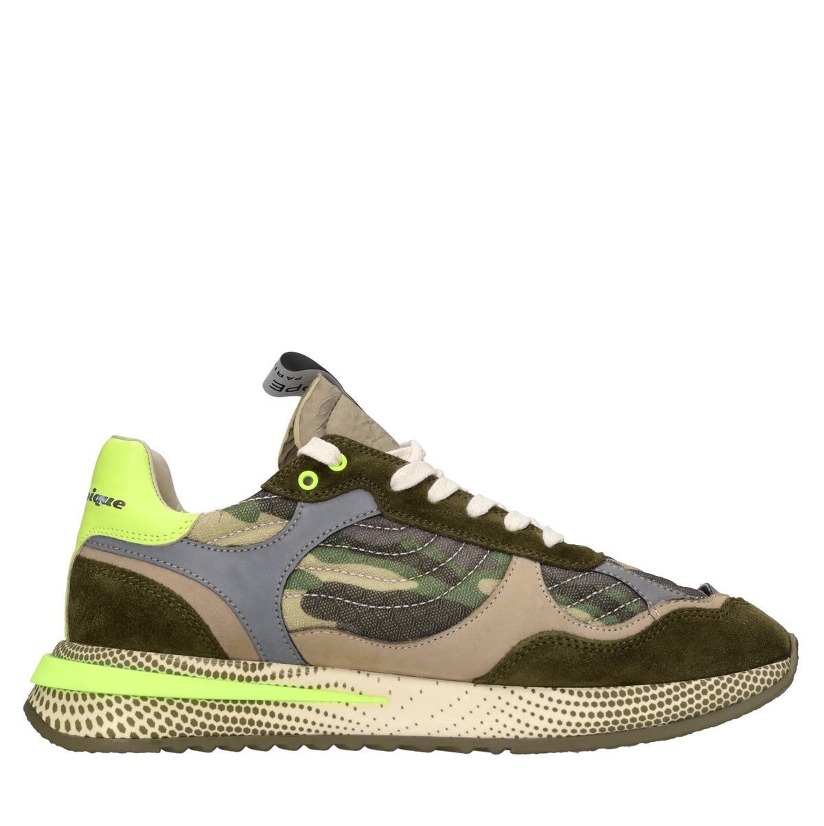 Sneakers in camoscio e tessuto 