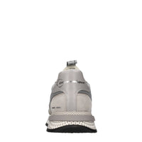 Sneakers in camoscio e tessuto 