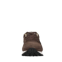 Sneakers in camoscio e tessuto 