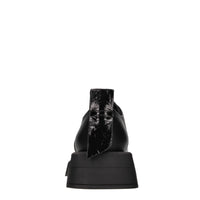 Stringate in pelle 
