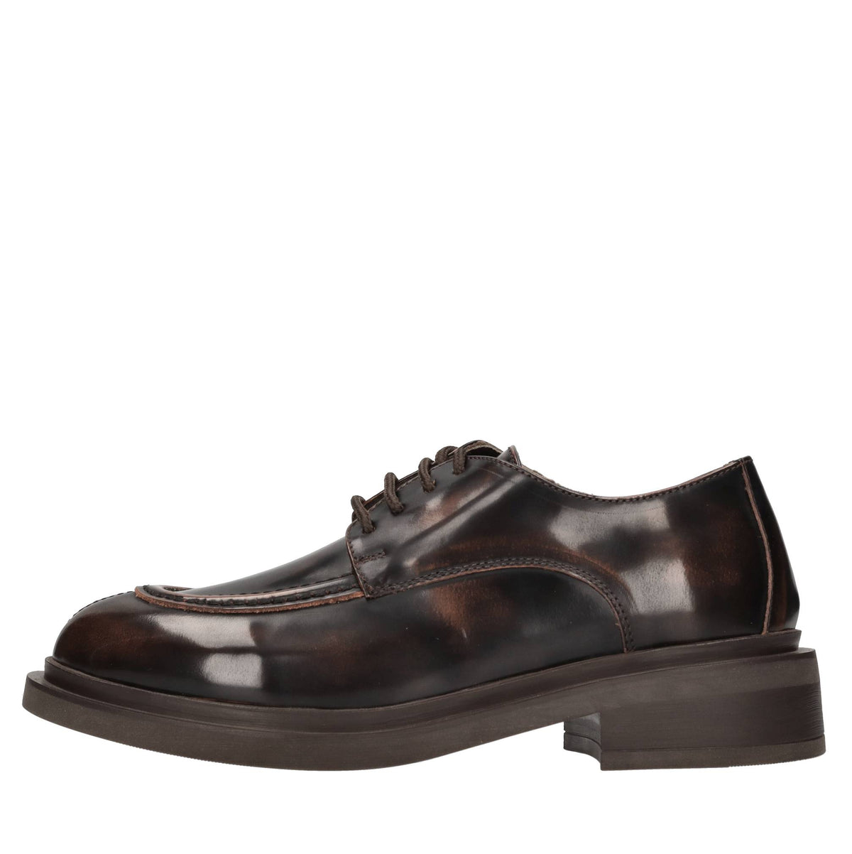 Stringate in pelle 