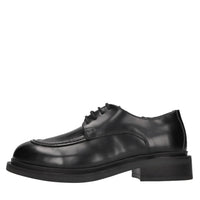 Stringate in pelle 