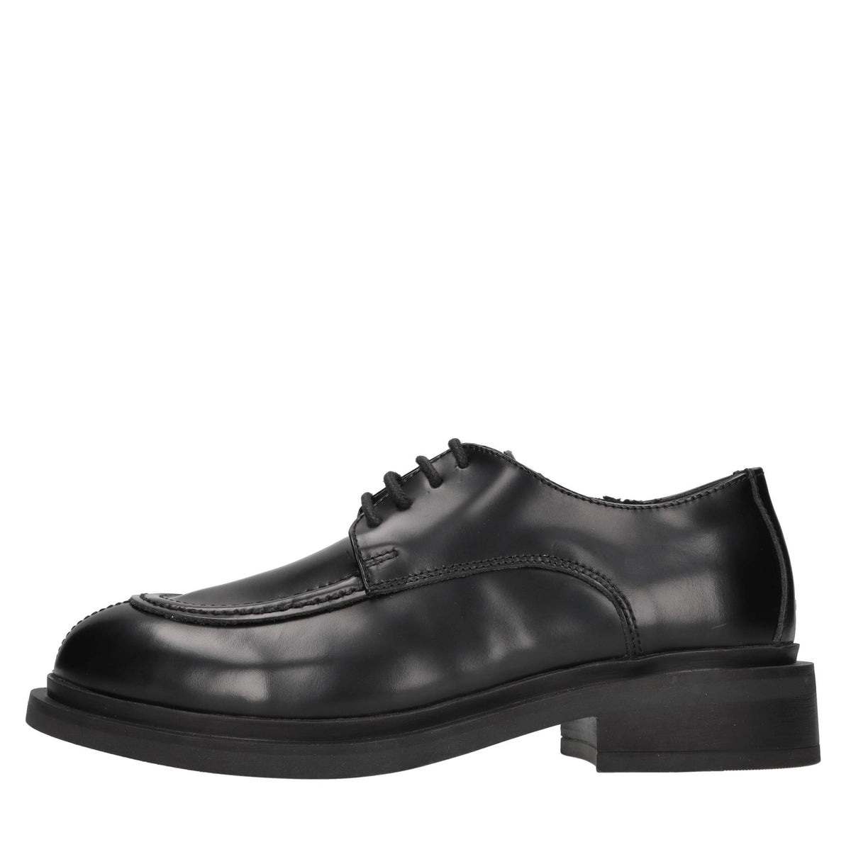 Stringate in pelle 