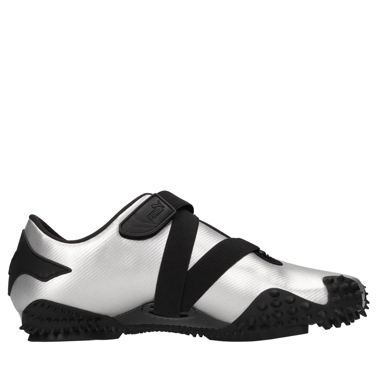 Sneakers in pelle e altre materie 