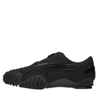 Sneakers in tessuto e altre materie 