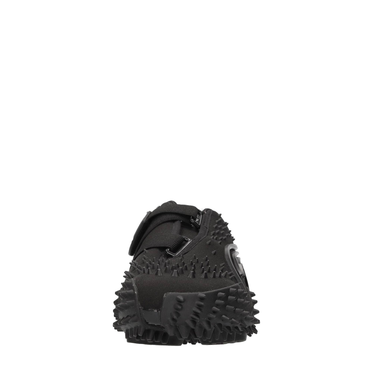 Sneakers in tessuto e altre materie 