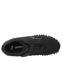 Sneakers in tessuto e altre materie 