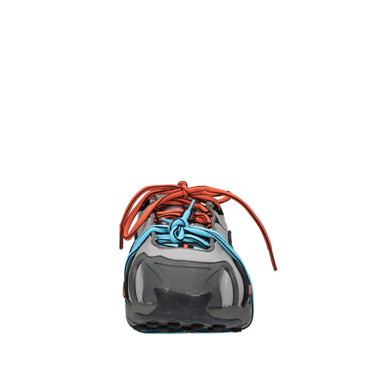 Sneakers in tessuto e altre materie 