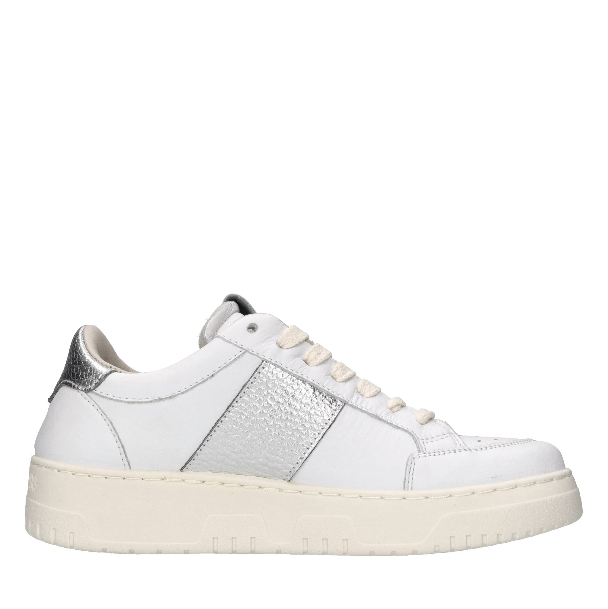 Sneakers in pelle 