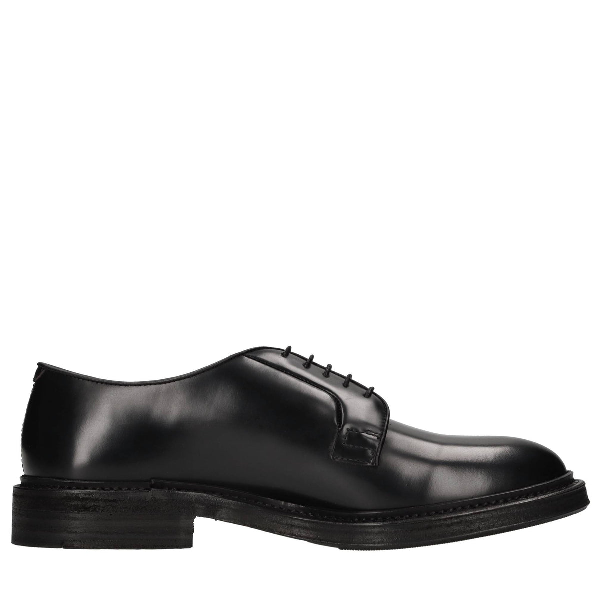 Stringate in pelle 