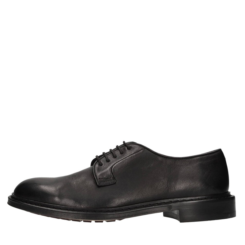 Stringate in pelle 