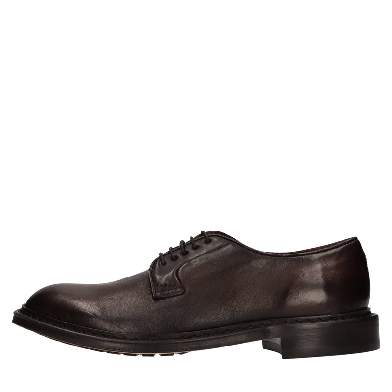 Stringate in pelle 