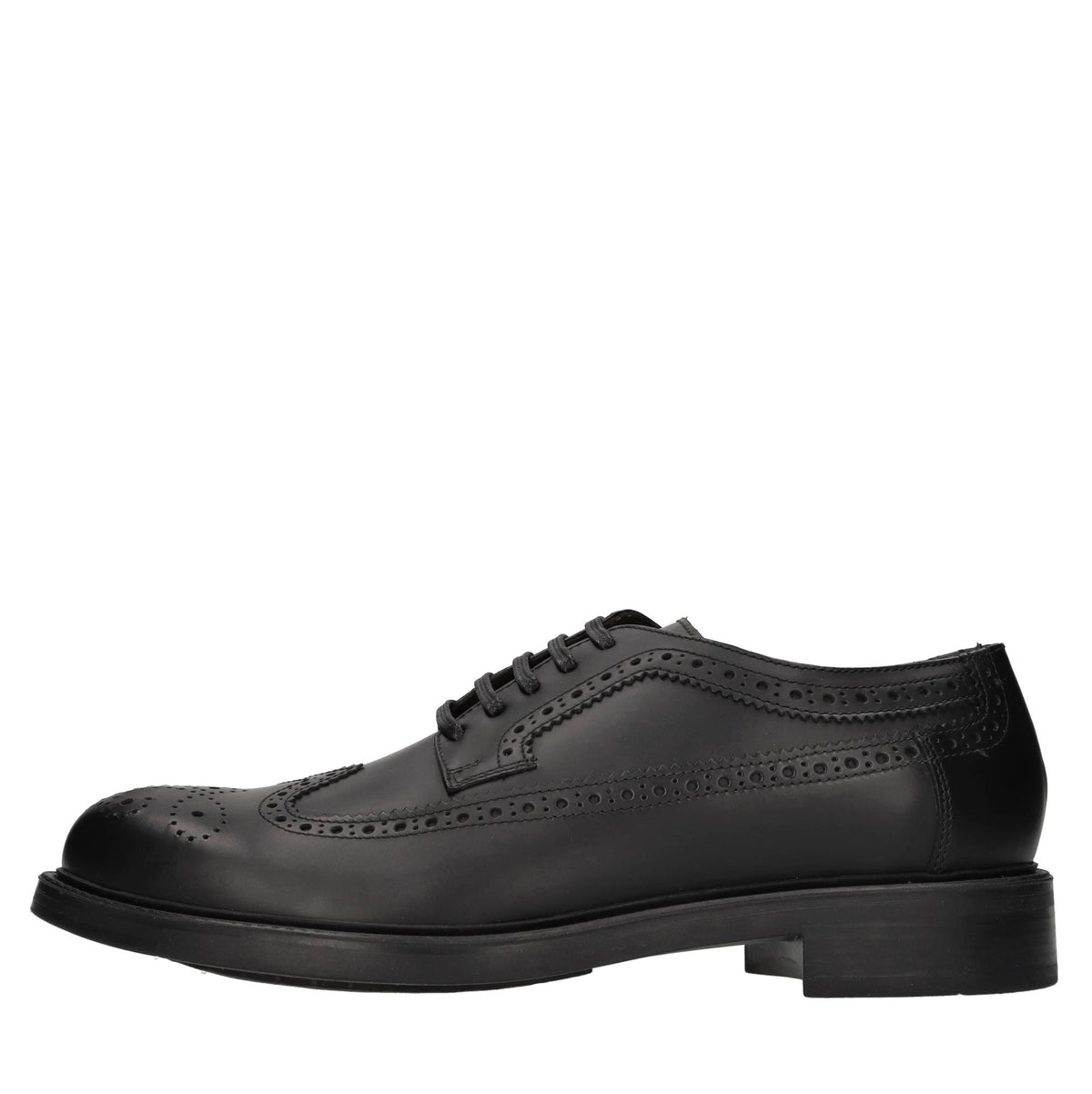 Stringate  in pelle 