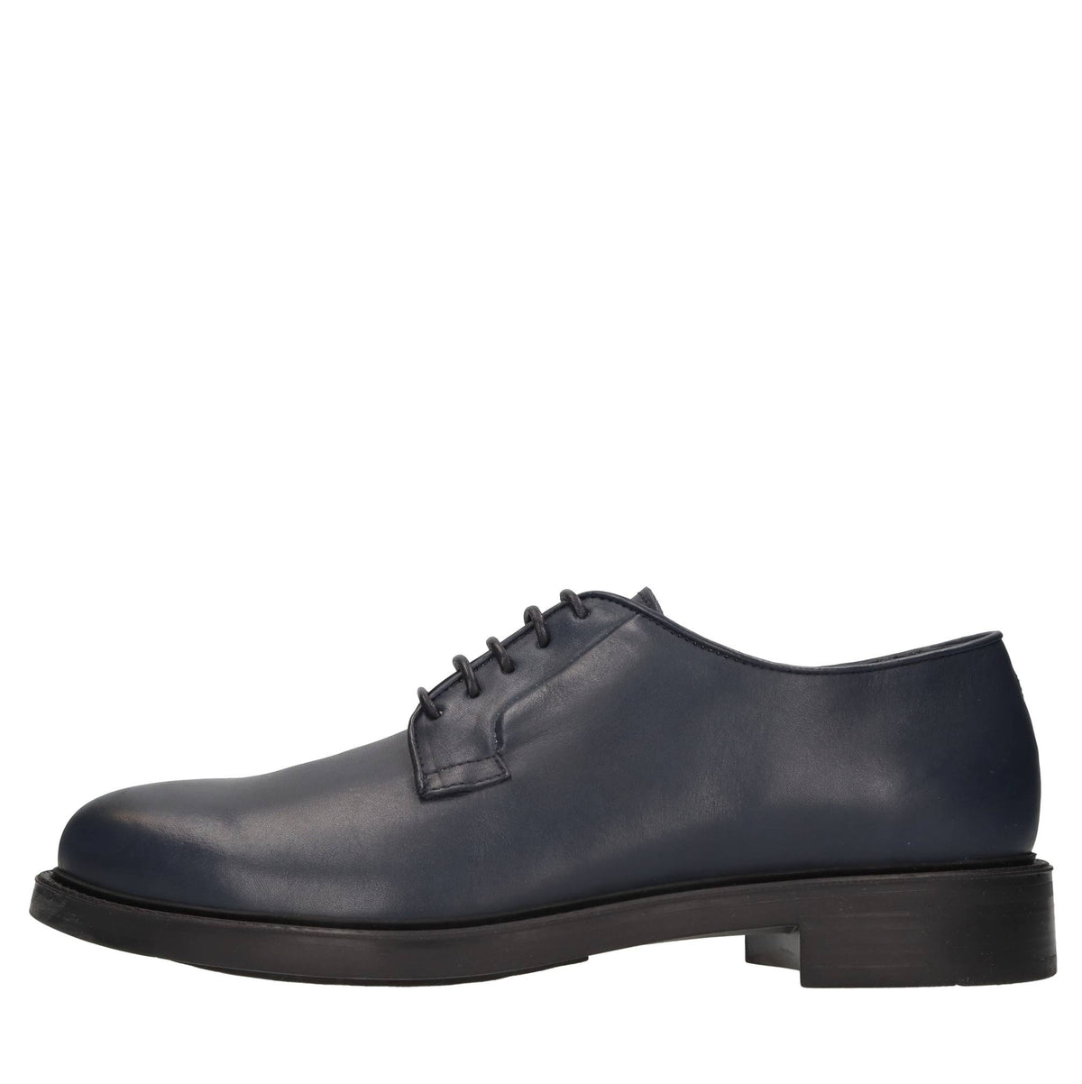 Stringate in pelle 