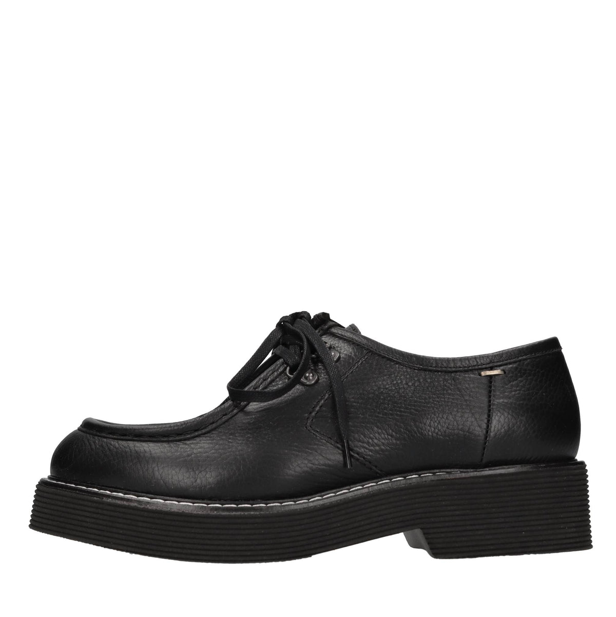 Stringate in pelle 