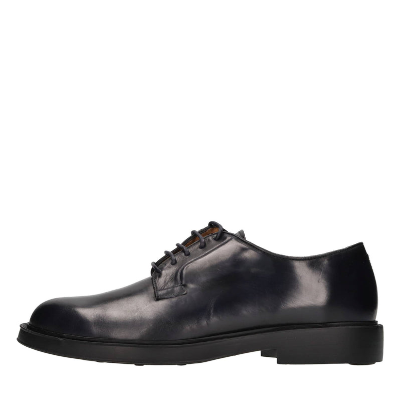 Stringate in pelle 