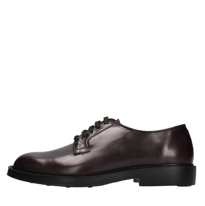 Stringate  in pelle 