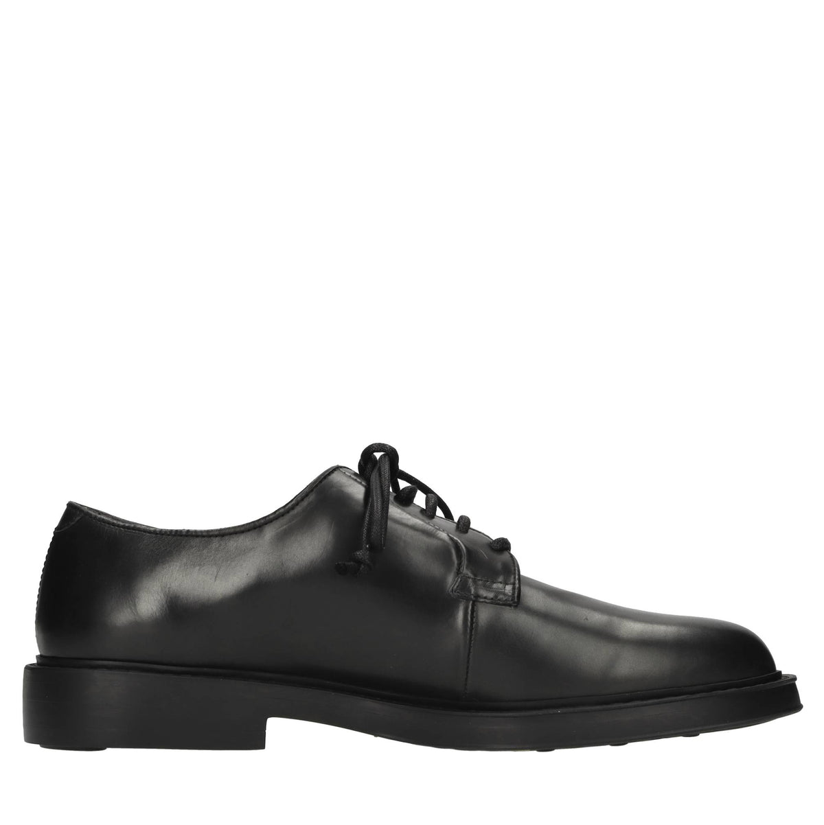 Stringate in pelle 