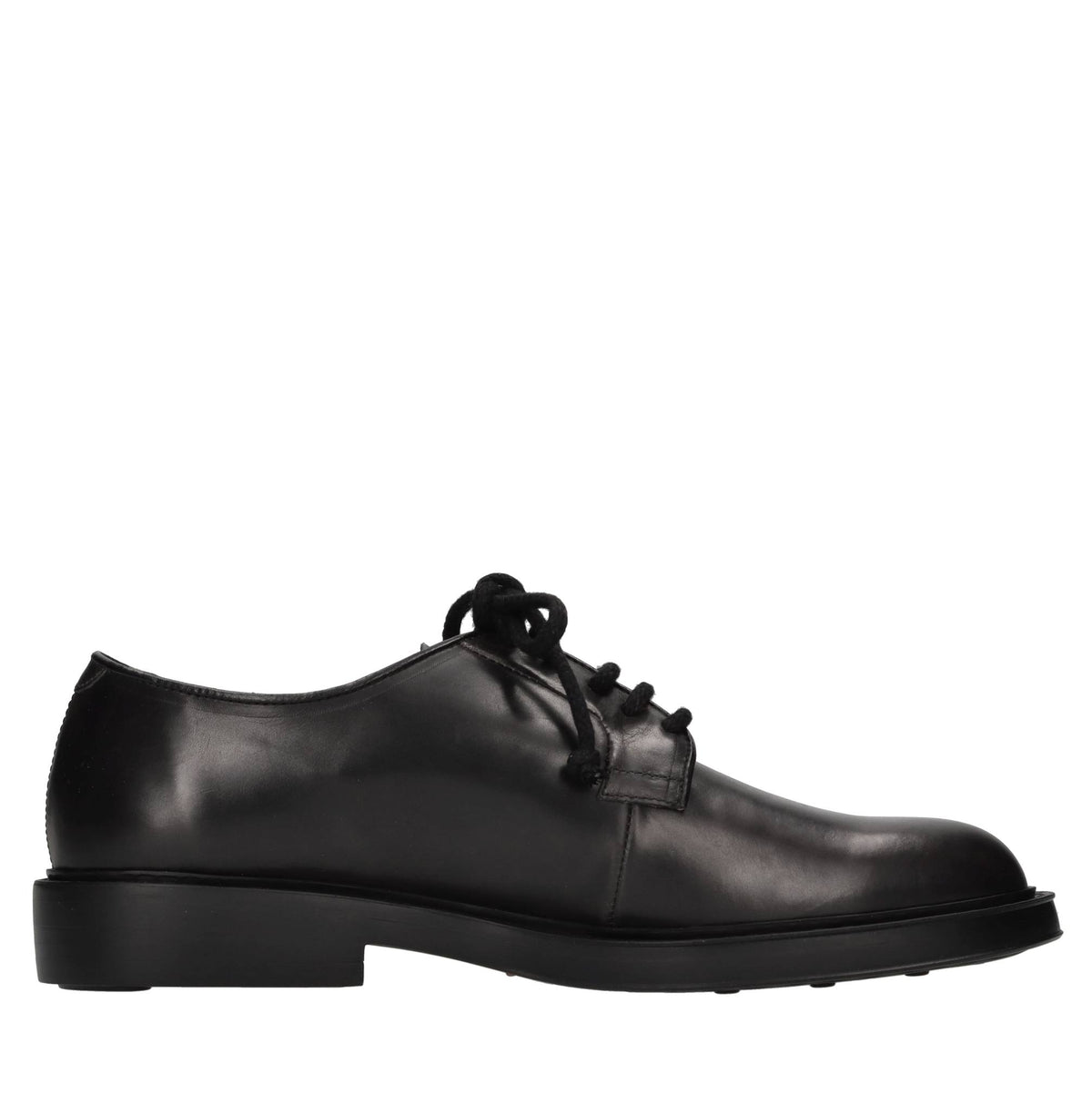 Stringate in pelle 