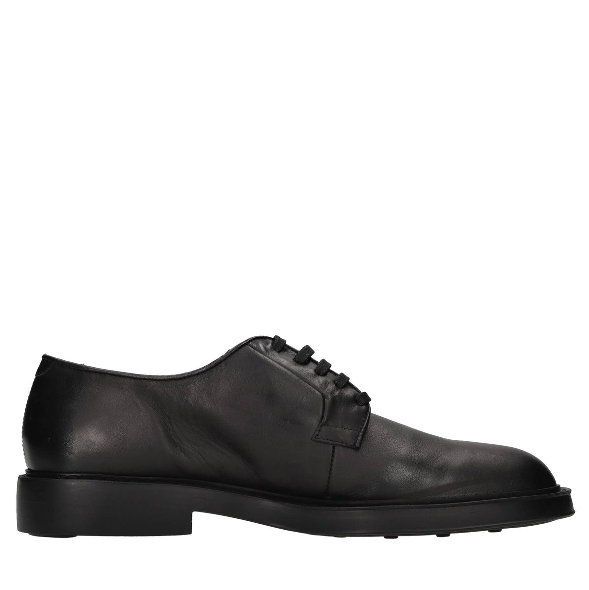Stringate in pelle 