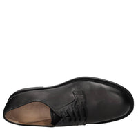 Stringate in pelle 