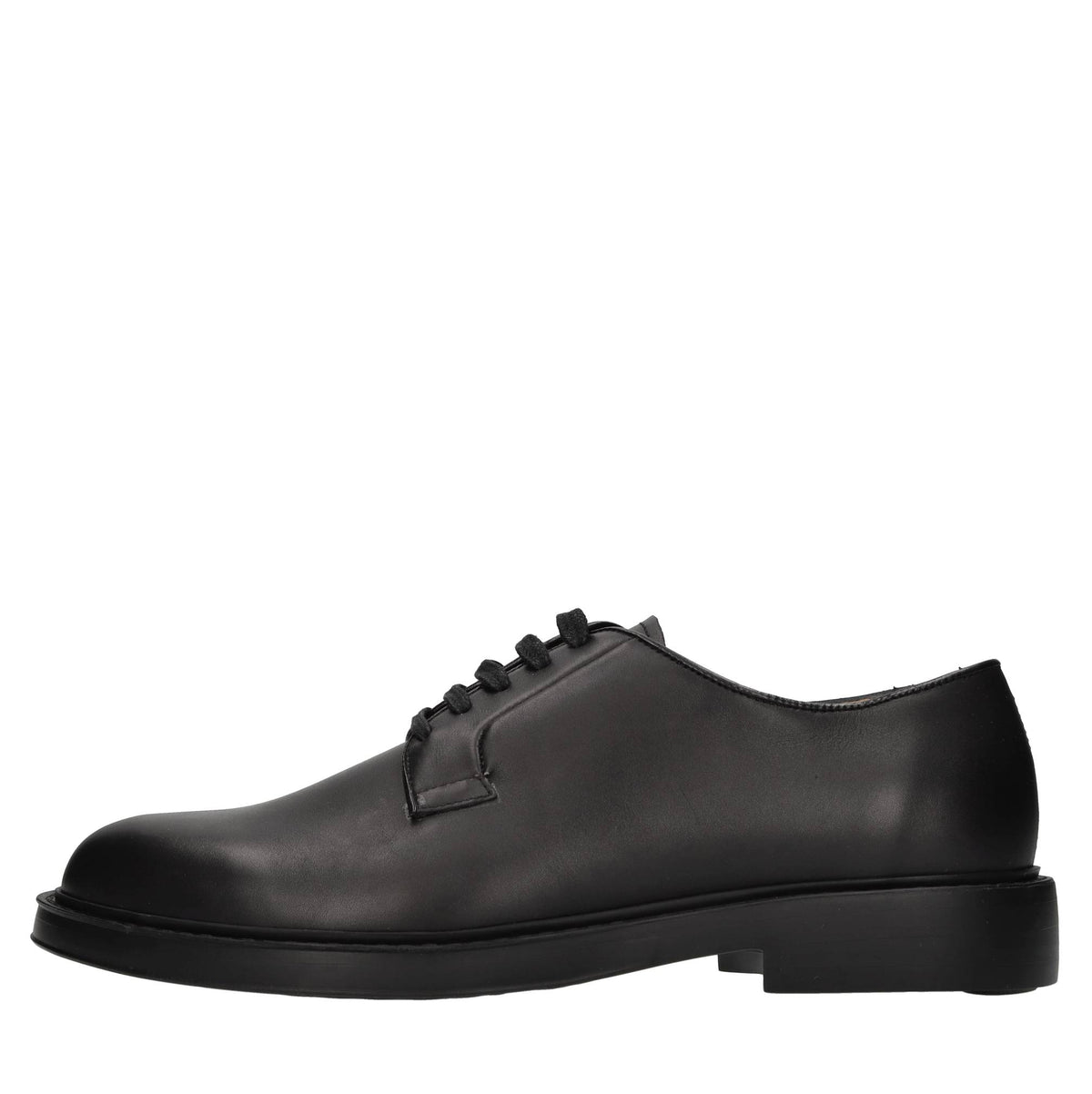 Stringate in pelle 