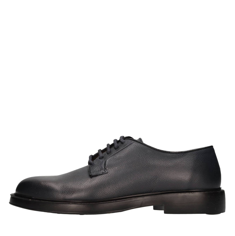 Stringate in pelle 