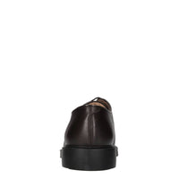 Stringate in pelle 